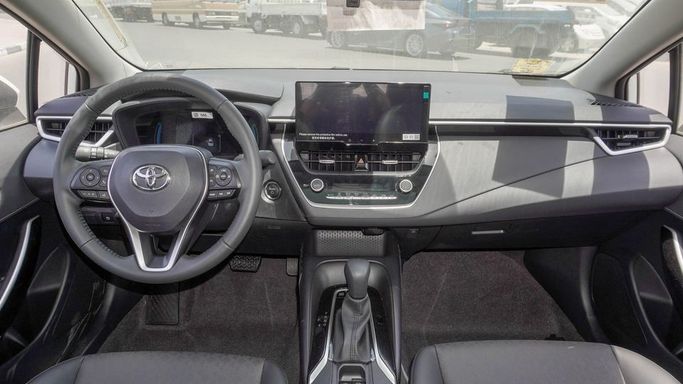 Новый Toyota Corolla XI (E160, E170) Рестайлинг, 1.8 л, 2025 в Дубае от Najem Motors Белый цвет. Китайская | AUTO.AE