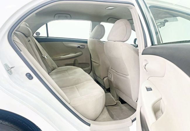 Used Toyota Corolla X (E140, E150) Facelift, 1.8 l, 2013 in Dubai by Gulf Motors, White color. GCC Specs | AUTO.AE