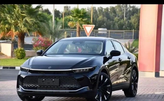 Новый Toyota Crown XVI (S235), 2.5 л, 2023 в Дубае от Mohamed Hakim Motors Черный цвет. GCC | AUTO.AE