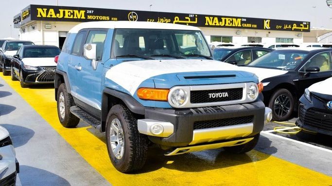 Новый Toyota FJ Cruiser, 4.0 л, 2023 в Дубае от Najem Motors Голубой цвет. GCC | AUTO.AE