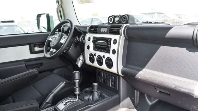New Toyota FJ Cruiser, 4.0 l, 2023 in Dubai by Top Euro Cars, White color.  | AUTO.AE