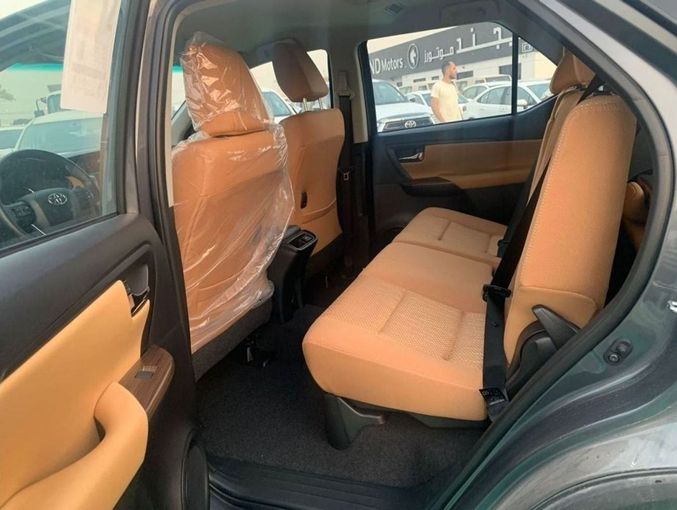 New Toyota Fortuner II Facelift, 2.7 l, 2023 in Dubai by Mohamed Hakim Motors, Black color. GCC Specs | AUTO.AE