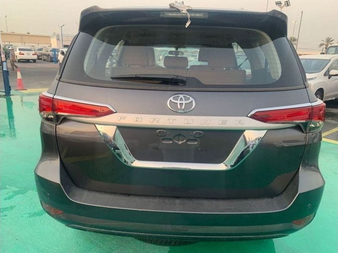 New Toyota Fortuner II Facelift, 2.7 l, 2023 in Dubai by Mohamed Hakim Motors, Black color. GCC Specs | AUTO.AE