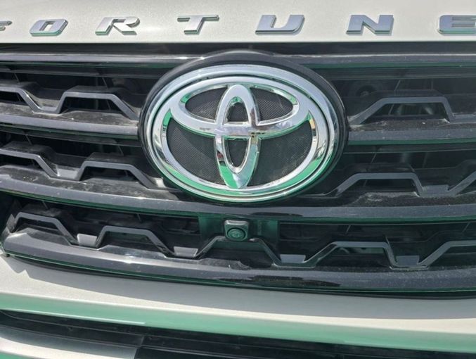 New Toyota Fortuner II Facelift, 4.0 l, 2024 in Dubai by Mohamed Hakim Motors, White color. GCC Specs | AUTO.AE