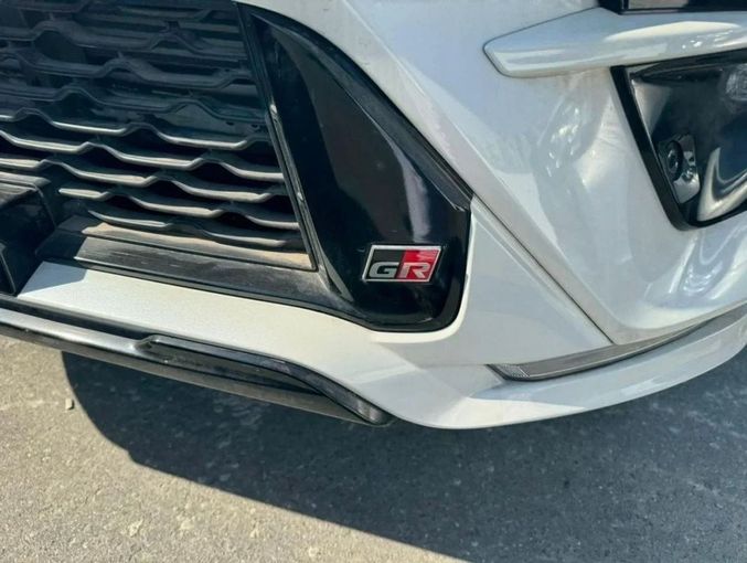 New Toyota Fortuner II Facelift, 2.8 l, 2024 in Dubai by Mohamed Hakim Motors, White color. Other | AUTO.AE