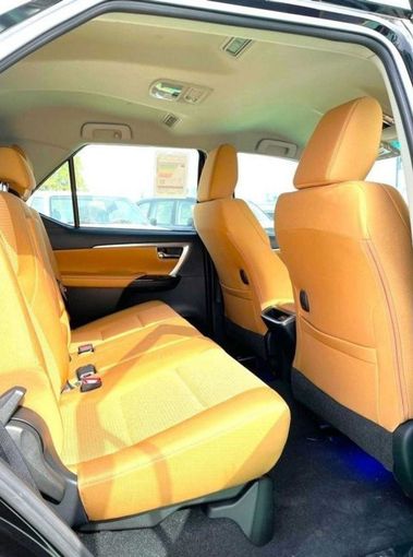 New Toyota Fortuner II Facelift, 2.8 l, 2023 in Dubai by Mohamed Hakim Motors, Black color. GCC Specs | AUTO.AE