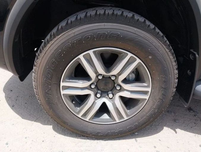 New Toyota Fortuner II Facelift, 2.4 l, 2023 in Dubai by Mohamed Hakim Motors, Grey color. GCC Specs | AUTO.AE