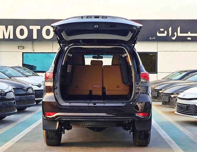 Новый Toyota Fortuner II Рестайлинг, 2.7 л, 2025 в Дубае от SK Motors Коричневый цвет. GCC | AUTO.AE