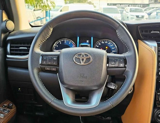 Новый Toyota Fortuner II Рестайлинг, 2.7 л, 2025 в Дубае от SK Motors Коричневый цвет. GCC | AUTO.AE