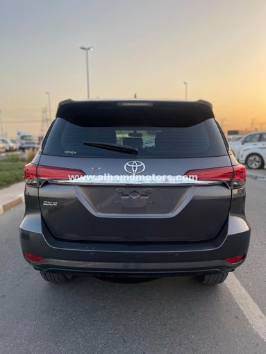 Подержанный Toyota Fortuner II, 2.7 л, 2017 в Дубае от Alhamd Motors Серый цвет. GCC | AUTO.AE