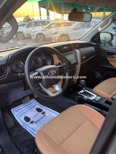 Подержанный Toyota Fortuner II, 2.7 л, 2017 в Дубае от Alhamd Motors Серый цвет. GCC | AUTO.AE