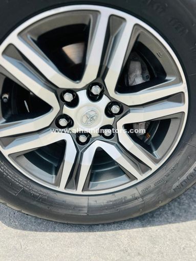 Used Toyota Fortuner II, 2.7 l, 2019 in Dubai by Alhamd Motors, White color. Other | AUTO.AE