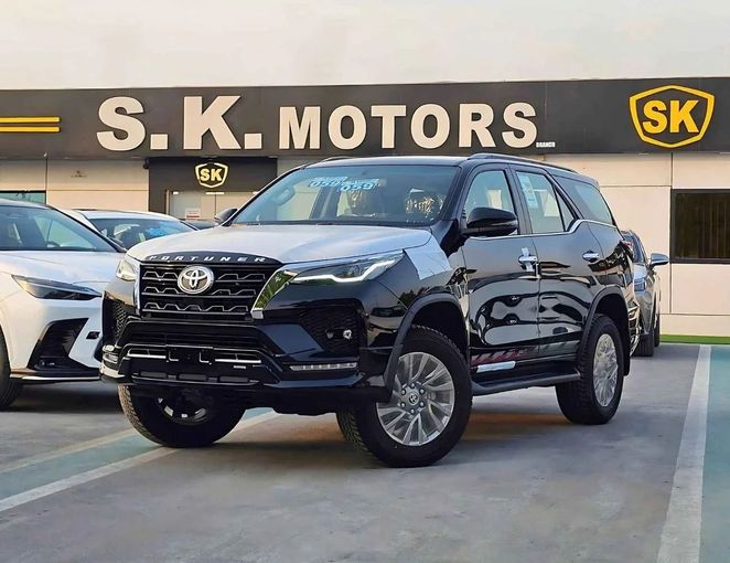 New Toyota Fortuner II Facelift, 4.0 l, 2025 in Dubai by SK Motors, Black color. GCC Specs | AUTO.AE