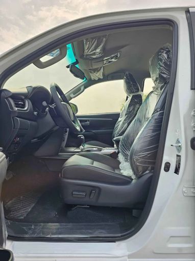 New Toyota Fortuner II Facelift, 4.0 l, 2025 in Dubai by SK Motors, White color. GCC Specs | AUTO.AE