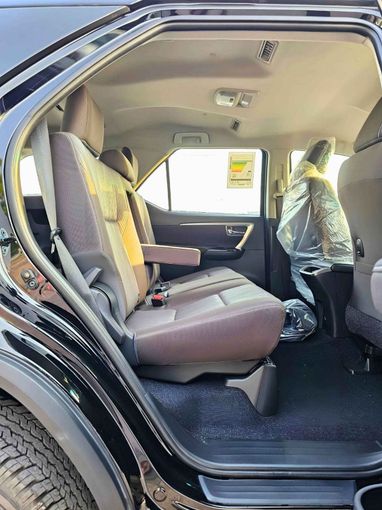 New Toyota Fortuner II Facelift, 4.0 l, 2025 in Dubai by SK Motors, Black color. GCC Specs | AUTO.AE