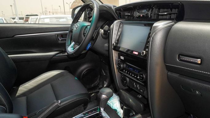 New Toyota Fortuner II Facelift, 4.0 l, 2025 in Dubai by Najem Motors, White color. GCC Specs | AUTO.AE