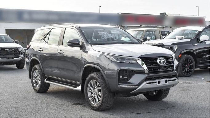 New Toyota Fortuner II Facelift, 4.0 l, 2024 in Dubai by Najem Motors, Grey color. GCC Specs | AUTO.AE