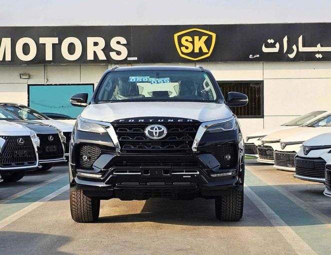 Новый Toyota Fortuner II Рестайлинг, 4.0 л, 2025 в Дубае от SK Motors Черный цвет. Other | AUTO.AE