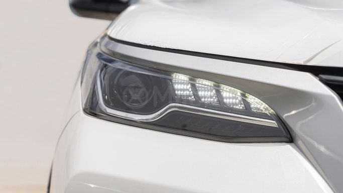 Новый Toyota Fortuner II Рестайлинг, 2.4 л, 2025 в Дубае от Milele Белый цвет. Other | AUTO.AE