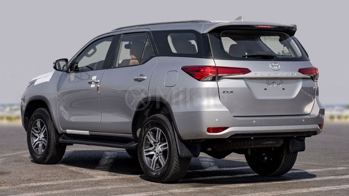 Новый Toyota Fortuner II Рестайлинг, 2.7 л, 2025 в Дубае от Milele Серебристый цвет. Other | AUTO.AE