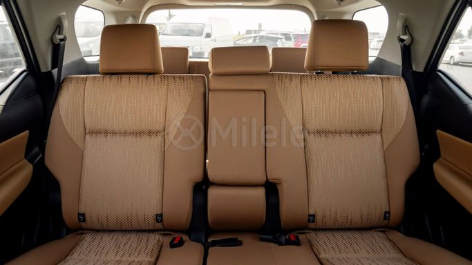 Новый Toyota Fortuner II Рестайлинг, 2.7 л, 2025 в Дубае от Milele Серебристый цвет. Other | AUTO.AE