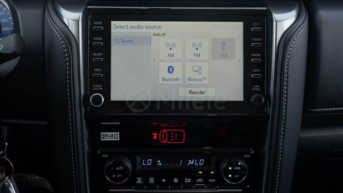 Новый Toyota Fortuner II Рестайлинг, 2.7 л, 2025 в Дубае от Milele Серебристый цвет. Other | AUTO.AE
