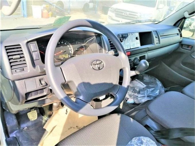 New Toyota HiAce H200 Facelift, 3.0 l, 2023 in Dubai by Mohamed Hakim Motors, White color. Other | AUTO.AE