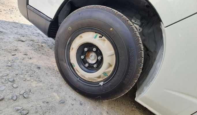 Новый Toyota HiAce H200 Рестайлинг, 2.0 л, 2024 в Дубае от Mohamed Hakim Motors Белый цвет. GCC | AUTO.AE