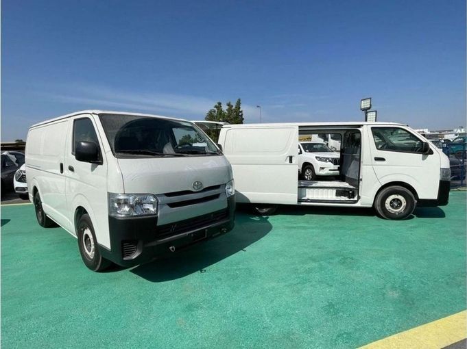 New Toyota HiAce H200 Facelift, 2.7 l, 2025 in Dubai by Mohamed Hakim Motors, White color. GCC Specs | AUTO.AE