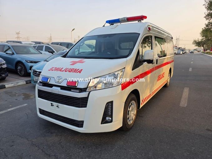 Подержанный Toyota HiAce H300, 2.8 л, 2024 в Дубае от Alhamd Motors Белый цвет. Other | AUTO.AE