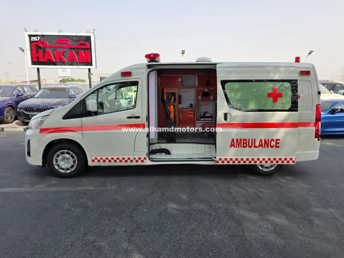Подержанный Toyota HiAce H300, 2.8 л, 2024 в Дубае от Alhamd Motors Белый цвет. Other | AUTO.AE