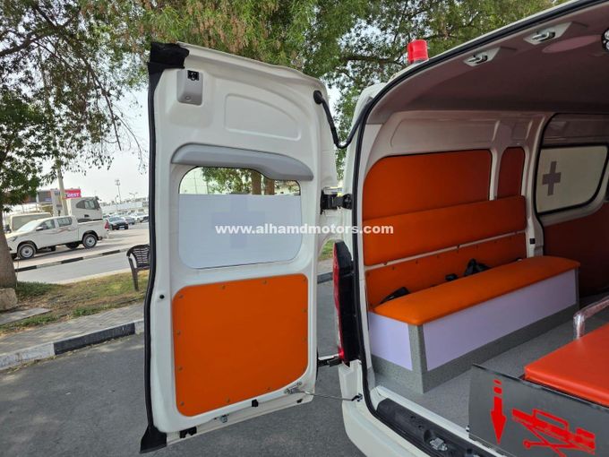Подержанный Toyota HiAce H300, 2.8 л, 2024 в Дубае от Alhamd Motors Белый цвет. Other | AUTO.AE
