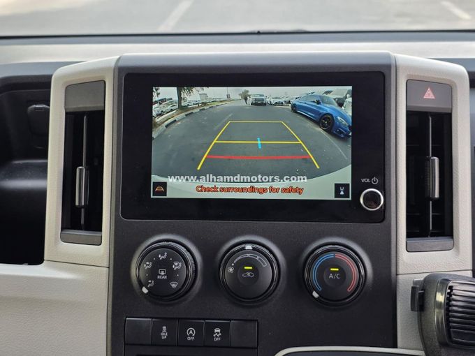 Подержанный Toyota HiAce H300, 2.8 л, 2024 в Дубае от Alhamd Motors Белый цвет. Other | AUTO.AE