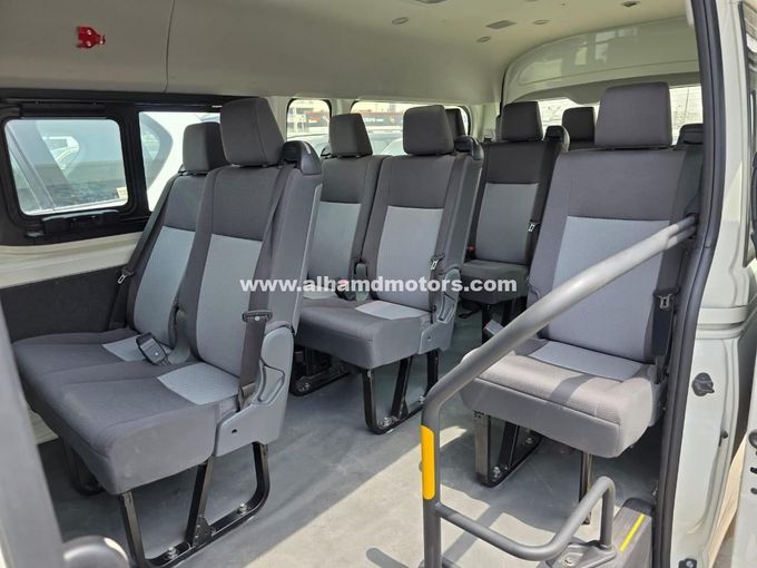 Подержанный Toyota HiAce H300, 2.8 л, 2021 в Дубае от Alhamd Motors Белый цвет. Other | AUTO.AE