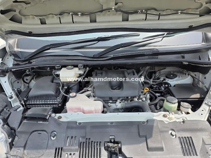 Подержанный Toyota HiAce H300, 2.8 л, 2021 в Дубае от Alhamd Motors Белый цвет. Other | AUTO.AE