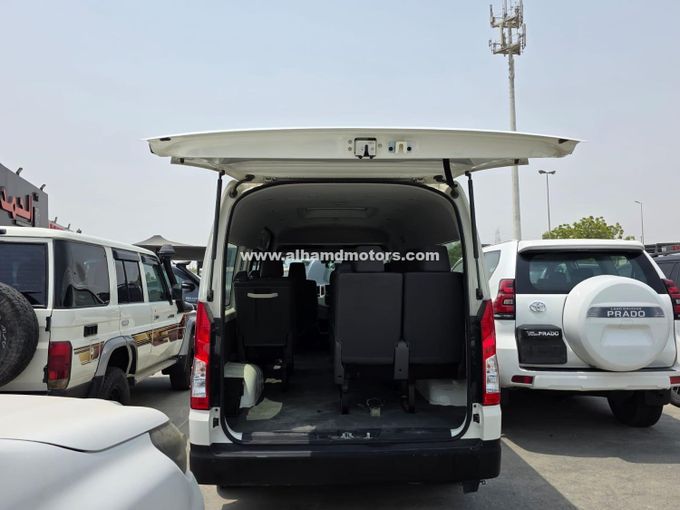 Подержанный Toyota HiAce H300, 2.8 л, 2021 в Дубае от Alhamd Motors Белый цвет. Other | AUTO.AE