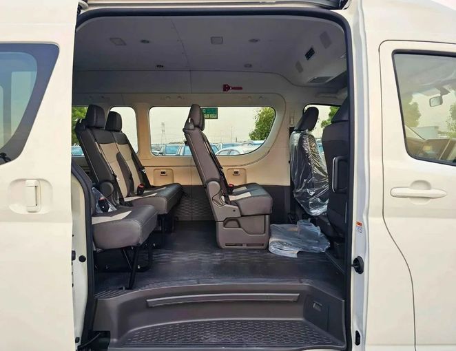 Новый Toyota HiAce H300, 3.5 л, 2025 в Дубае от SK Motors Белый цвет. GCC | AUTO.AE