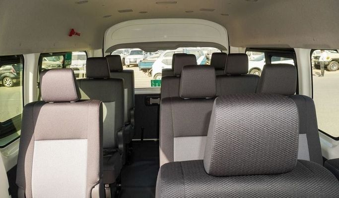 Новый Toyota HiAce H300, 3.5 л, 2025 в Дубае от Najem Motors Белый цвет. GCC | AUTO.AE