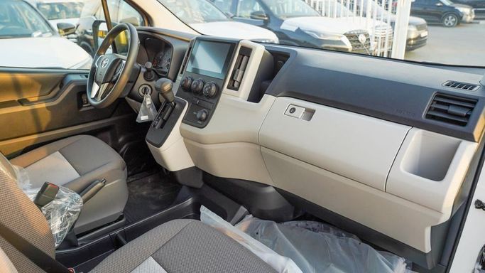 Новый Toyota HiAce H300, 2.8 л, 2025 в Дубае от Najem Motors Белый цвет. GCC | AUTO.AE