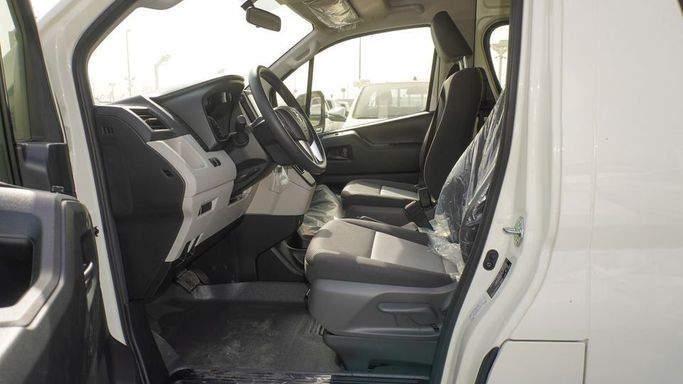 Новый Toyota HiAce H300, 3.5 л, 2025 в Дубае от Najem Motors Белый цвет. GCC | AUTO.AE