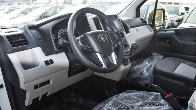Новый Toyota HiAce H300, 3.5 л, 2024 в Дубае от Najem Motors Белый цвет. GCC | AUTO.AE