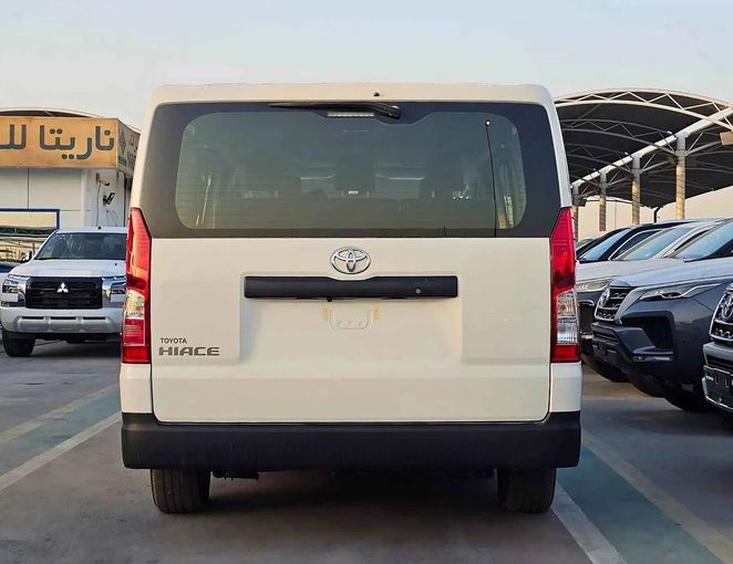 Новый Toyota HiAce H300, 3.5 л, 2025 в Дубае от SK Motors Белый цвет. GCC | AUTO.AE