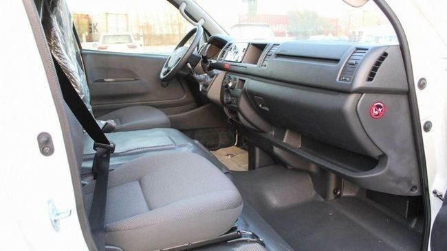 Новый Toyota HiAce H200 Рестайлинг, 3.0 л, 2025 в Дубае от Falcons GT Motors FZCO Белый цвет. Европейская | AUTO.AE