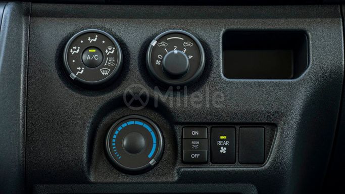 Новый Toyota HiAce H200 Рестайлинг, 3.0 л, 2025 в Дубае от Milele Белый цвет. Other | AUTO.AE