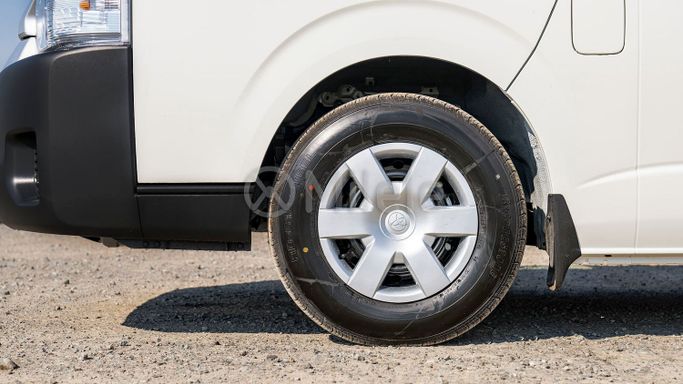 Новый Toyota HiAce H200 Рестайлинг, 3.0 л, 2025 в Дубае от Milele Белый цвет. Other | AUTO.AE