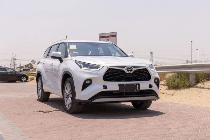 New Toyota Highlander IV (U70), 2.5 l, 2025 in Dubai by Laith Alobaidi Motors, White color. Chinese Specs | AUTO.AE