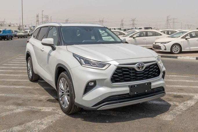 New Toyota Highlander IV (U70), 2.5 l, 2025 in Dubai by Laith Alobaidi Motors, White color. Chinese Specs | AUTO.AE