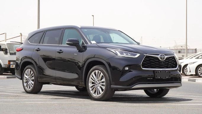 New Toyota Highlander IV (U70), 2.5 l, 2025 in Dubai by Laith Alobaidi Motors, Black color. Chinese Specs | AUTO.AE