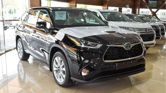 Новый Toyota Highlander IV (U70), 2.5 л, 2023 в Дубае от High Line Auto Черный цвет. GCC | AUTO.AE