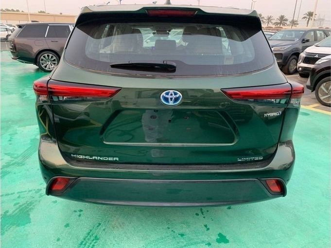 Новый Toyota Highlander IV (U70), 2.5 л, 2024 в Дубае от Mohamed Hakim Motors Зеленый цвет. GCC | AUTO.AE
